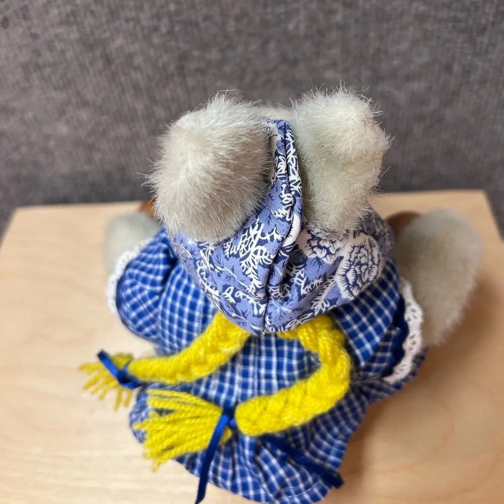HOPPY VANDERHARE Dutch‎ Treat Plush Bunny Toy Vanderbear Family.